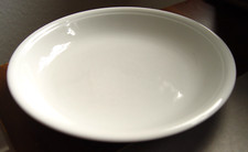 °°° THOMAS ROSENTHAL TREND WEISS  SUPPENTELLER  D=22 CM WENIGE GEBRAUCHSSPUR.°°°