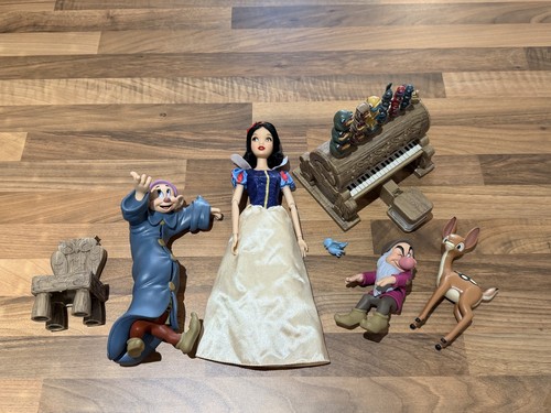 Disney store deluxe - store,