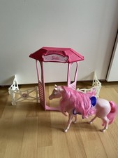 Vintage Barbie Reitstall mit Zaun und Pferd in Pink