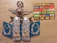 OBERST - LUFTWAFFE ( PILOT ) - EFFEKTE u.  INTERIMSSPANGE - AUSZEICHNUNG - NVA