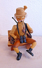 Räuchermann - Jäger auf Bank