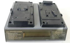 V-Mount Akku Ladegerät (Calumet dual port V-mount Li-ion battery charger)