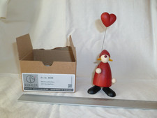 Weihnachtsfrau mit Herzballon Björn Köhler  Erzgebirge 