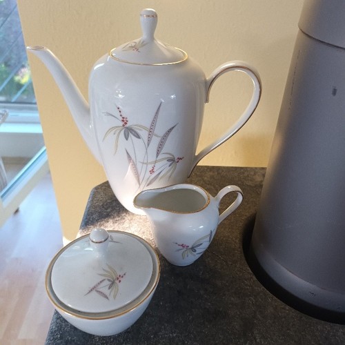 Kaffeekanne milchkännchen und - kaffeekanne,