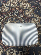 Guess Damen Umhängetasche