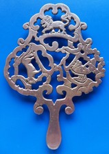 TOPFUNTERSETZER ♔ Untersetzer Topf Kanne Füsschen ♔ Messing Vintage ♔ 21 x 15 cm