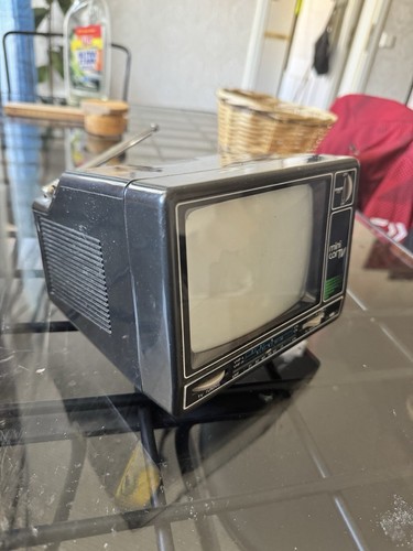 Schwarz weis - weis, tv