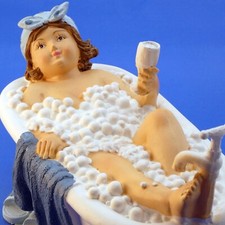 Dicke erotische Badenixe in