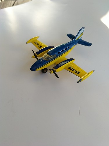 Matchbox 1974 cessna 402 - matchbox,