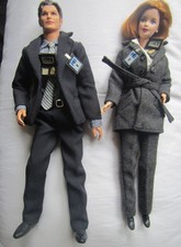 THE X-FILES GIFT SET AGENTS FOX MULDER AND DANA SCULLY Barbie vintage