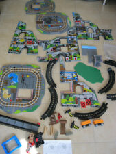 Hape E3753 Holz Bergmine großes Eisenbahn Set mit Zügen Kran Brücke Tunnel Brio