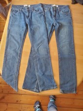 Zwei Levis Jeans, blau, Junge