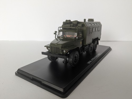 Premium classixxs ural - 1:43,