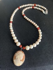 Alter Kamee kette mit korallen