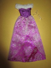 1060) SCHÖNES LILA BARBIE WINTERBALL-KLEID MATTEL+DURCHSICHTIGE SCHUHE NEUWERTIG