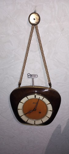 Alte wanduhr kordeluhr mit - wanduhr,