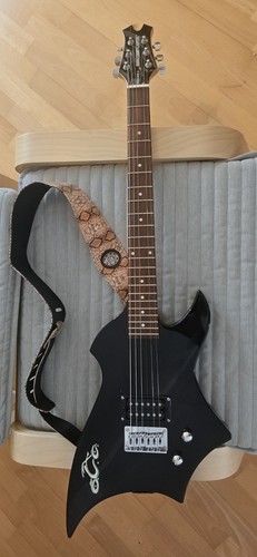 Peavey guitar and - guitar, marshall