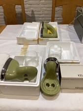 2 Keuco Colani Glashalter moosgrün mit Bleikristallgläsern für Bäder