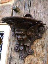 Konsole mit Mittelalter