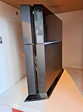 PlayStation 4 mit 2TB Festplatte, 2 Controller