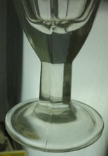alter Pressglas Becher