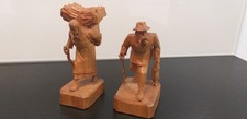 2 Holzgeschnitzte Figuren