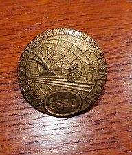 alte Anstecknadel von ESSO - 6. Weltmeisterschaft im Pflügen 1958