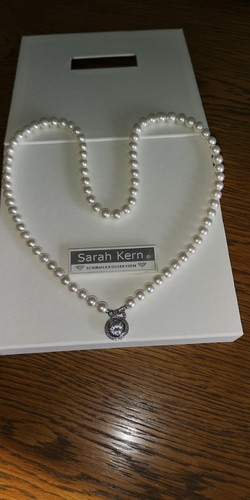 Sarah kern perlenkette mit - sarah,