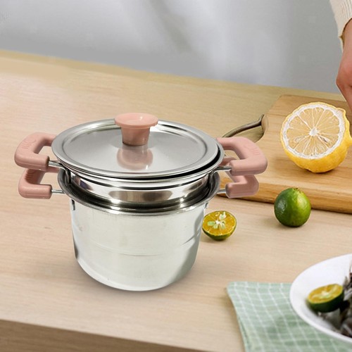 Bratpfanne und suppentopf mit - bratpfanne,