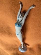 Tänzerin aus Porzellan