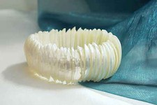 Wunderschönes Armband aus Perlmutt Schmuck Steinschmuck Modeschmuck NEU