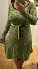 Handmade Langarm Kleid Gr.S Grün Mit Blumenmuster Und Stoffgürtel