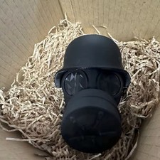 NEU - Abdeckkappe STAHLHELM MIT GAS-MASKE Schutzkappe Anhängerkupplung Schutz
