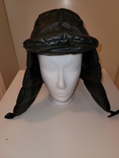 RAINS Premium Wintermütze  Puffer Unisex aus PE/PU/Nylon TOPZUSTAND