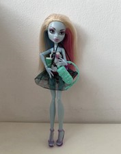 Monster High Puppe Abbey Bominable Schädelküste Skull Shores