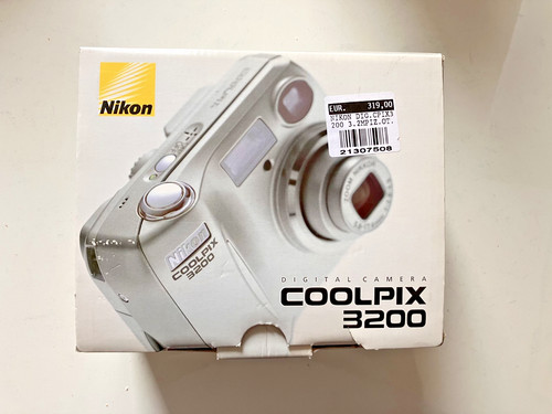 Nikon coolpix 3200 compact - coolpix,