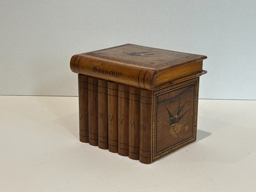 Holz schatulle buchform - in,