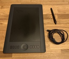 Wacom Intuos Pro Medium Grafiktablett PTH-651 mit Stift + Wireless Kit inkl Akku