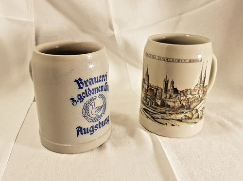 Zwei alte bierkrüge augsburg - bierkrüge,