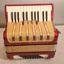 HOHNER    AKKORDEON   STUDENT
