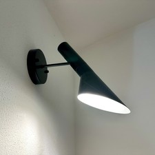 Wandleuchte ähnlich einer AJ Lamp von Louis Poulsen - Schwarz