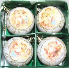 4 Kugeln aus Kunststoff