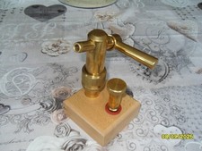 Messing Zapfhahn mit Schraubarretierung und Entlüfter für klassiche Bierfässer