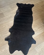 Premium Kuhfell Teppich - schwarz - black - Rinderfell Echtfell