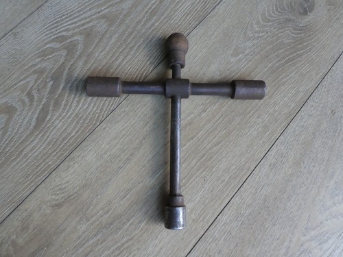 Radkreuz r g - v.b.w.,