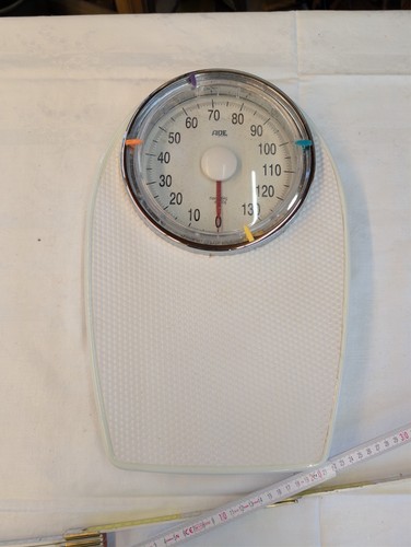 Analoge vintage personenwaage - analoge,