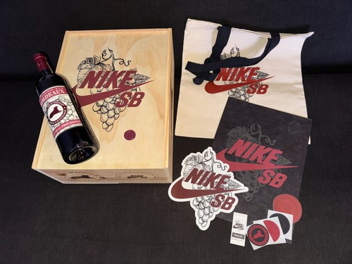 Nike riot skateboard - sb,