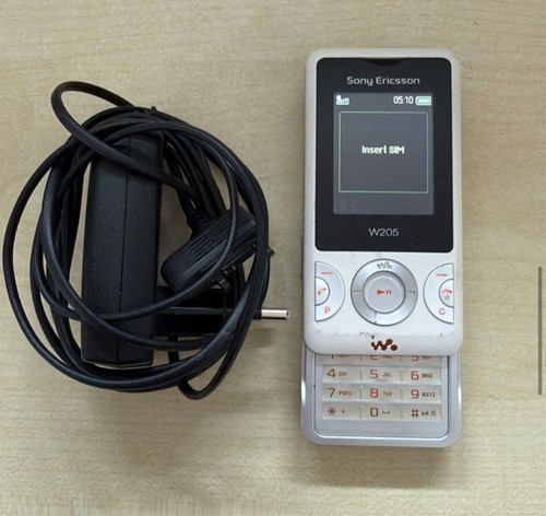 Sony ericsson w205 - sony,