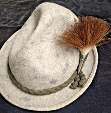 Grauer Trachtenhut mit