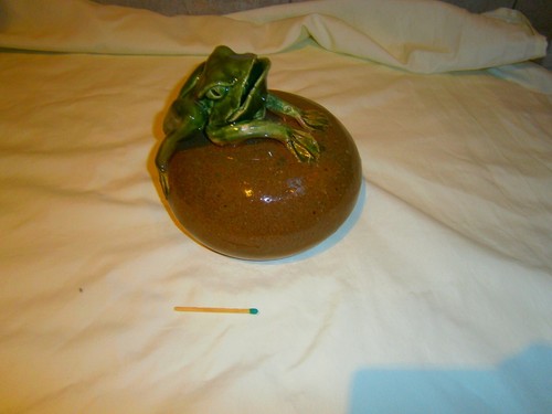 Alter deckel mit frosch - alter, *